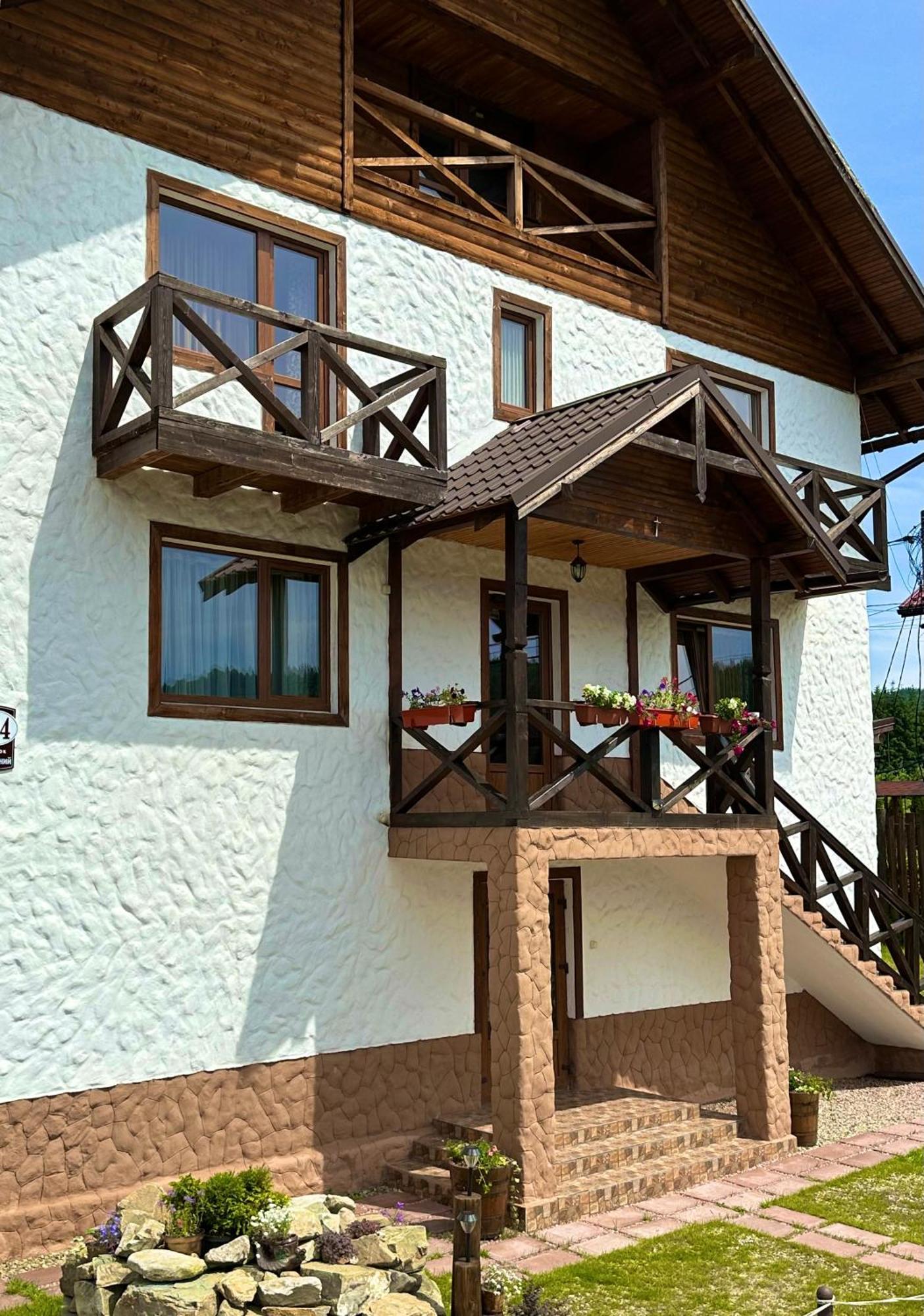 Guest House Lileya Bukovel Esterno foto