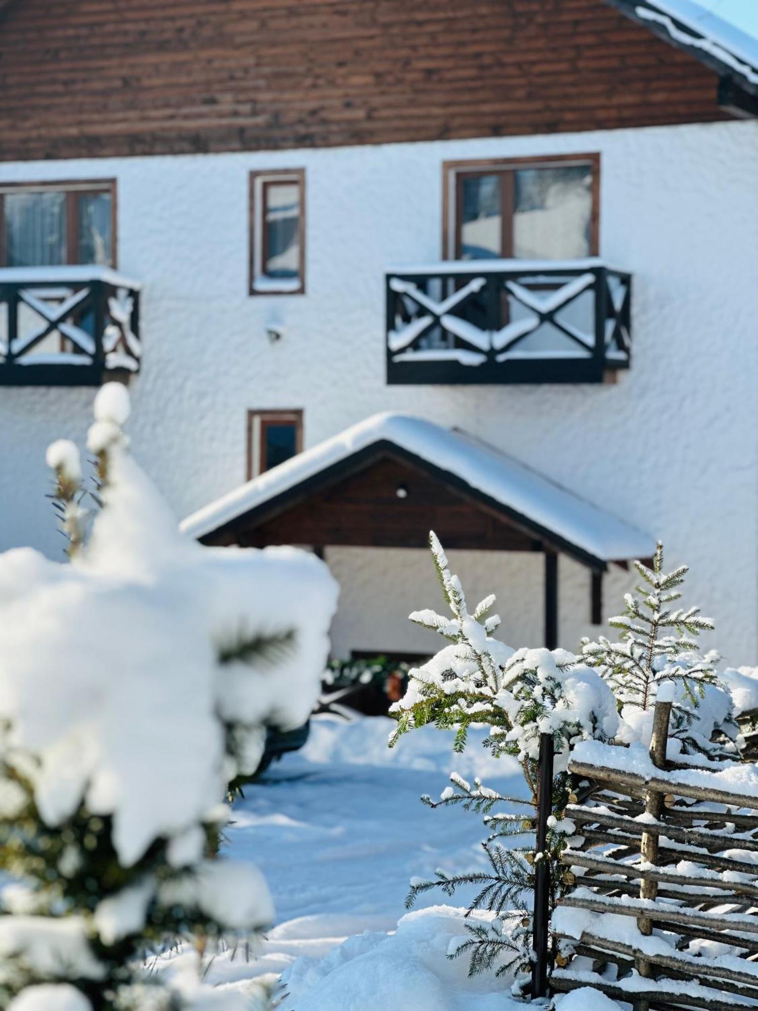 Guest House Lileya Bukovel Esterno foto